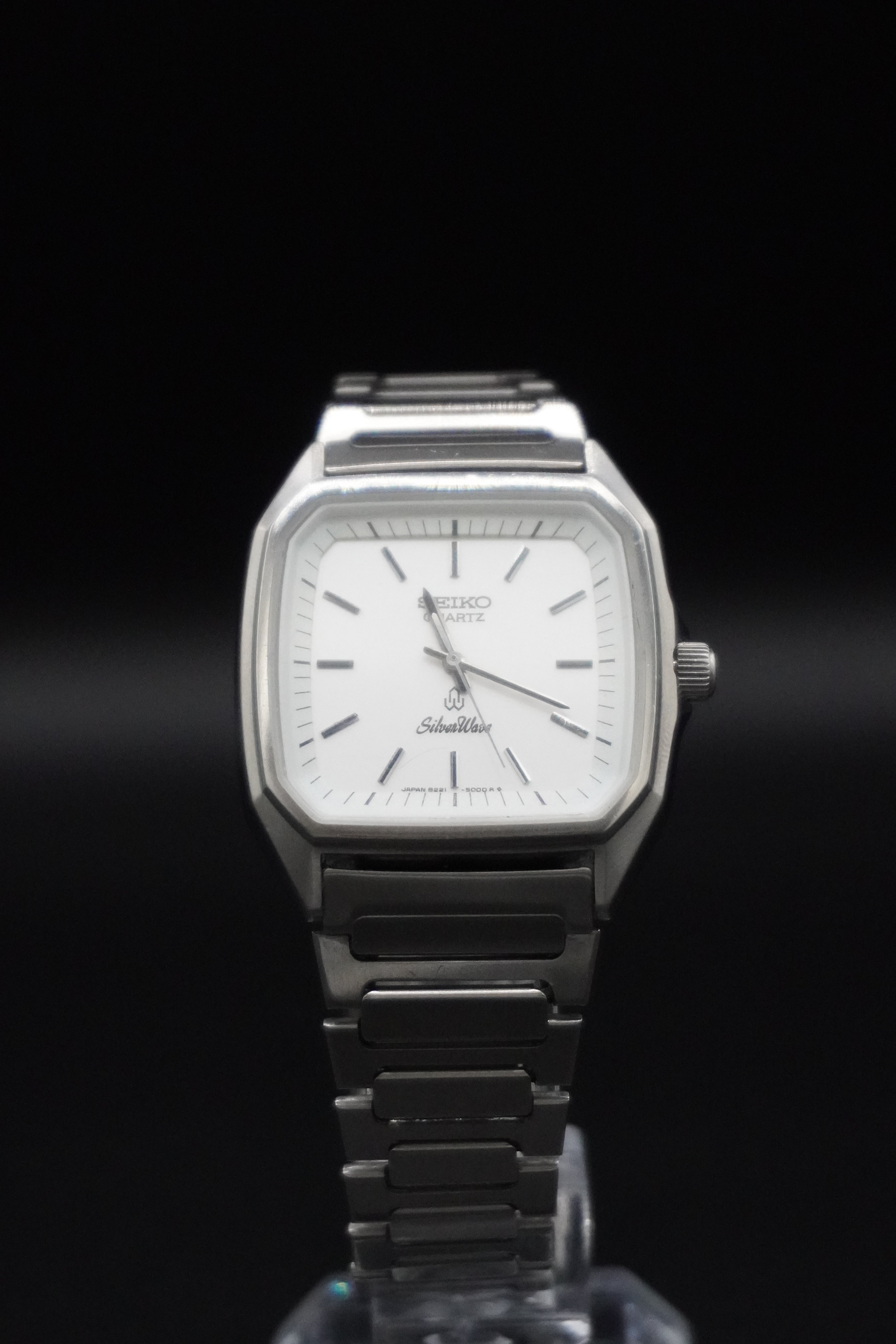 Vintage 80s Seiko Silver Wave Quartz