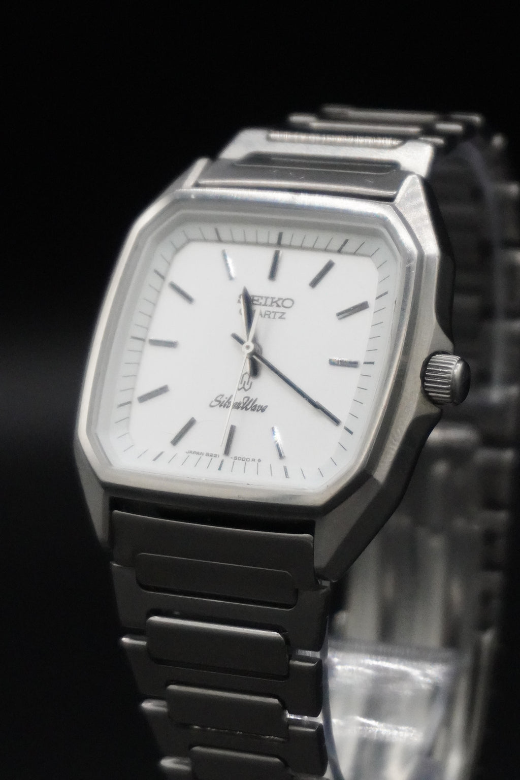 Vintage 80s Seiko Silver Wave Quartz