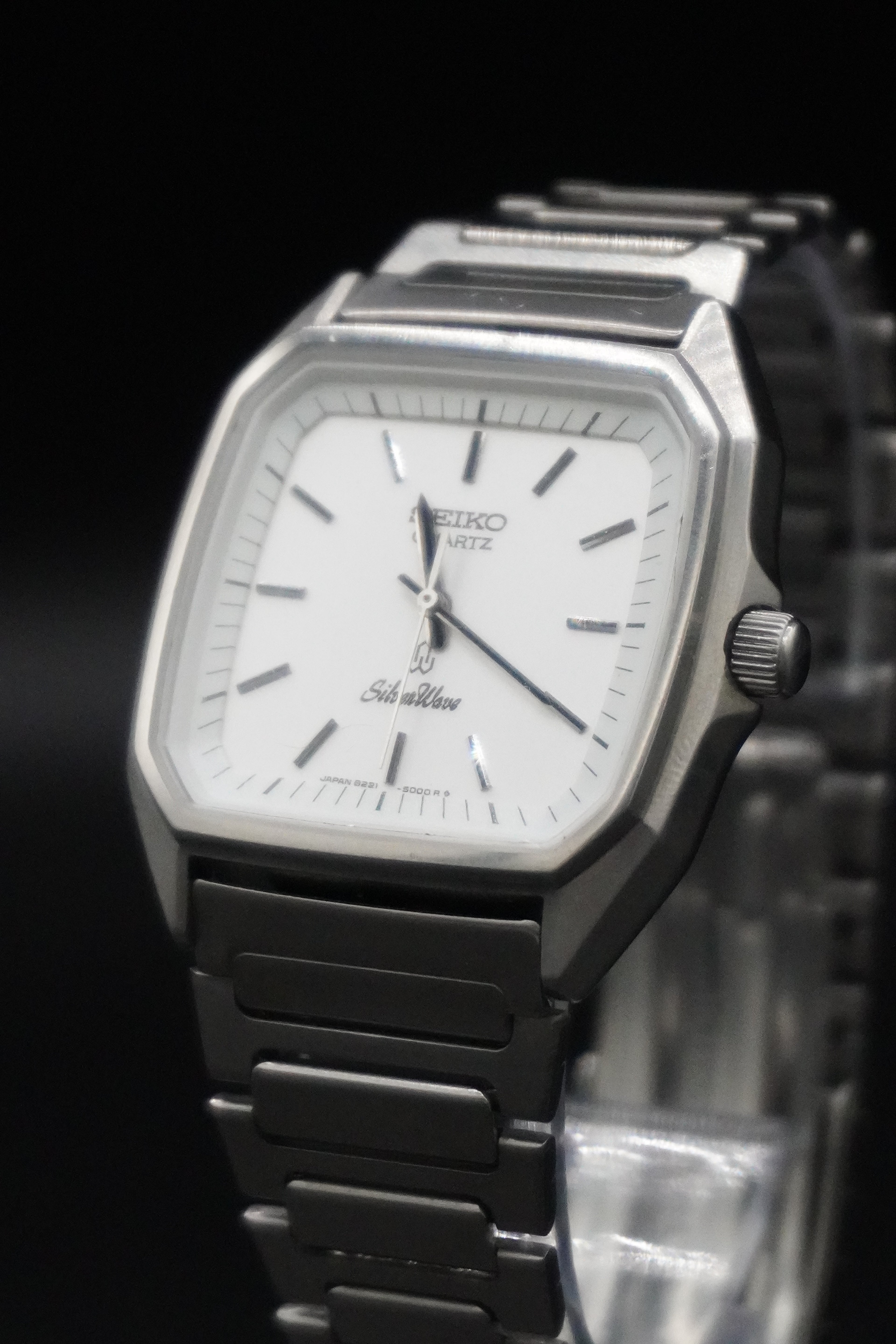 Vintage 80s Seiko Silver Wave Quartz