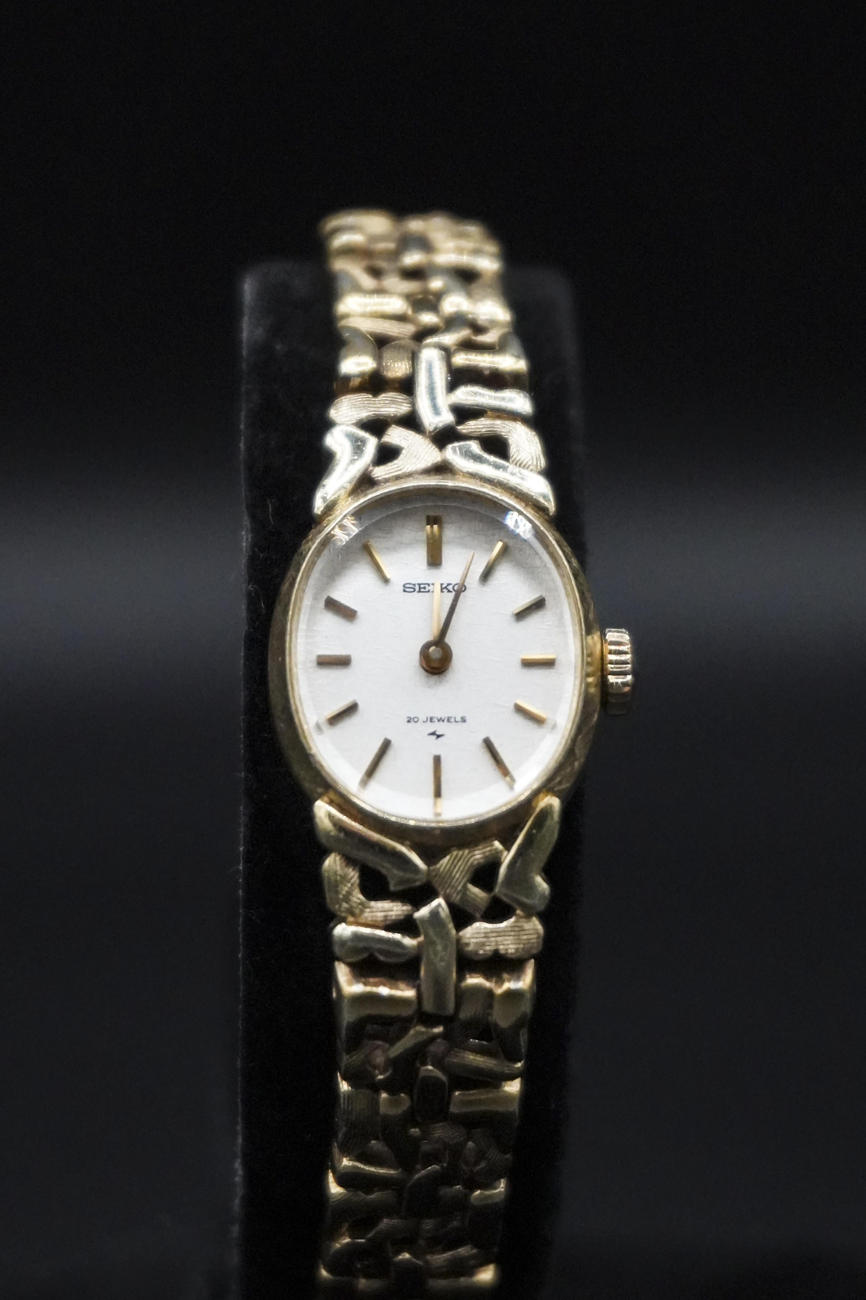 Vintage Seiko 20 Jewels “Ornate Bracelet”