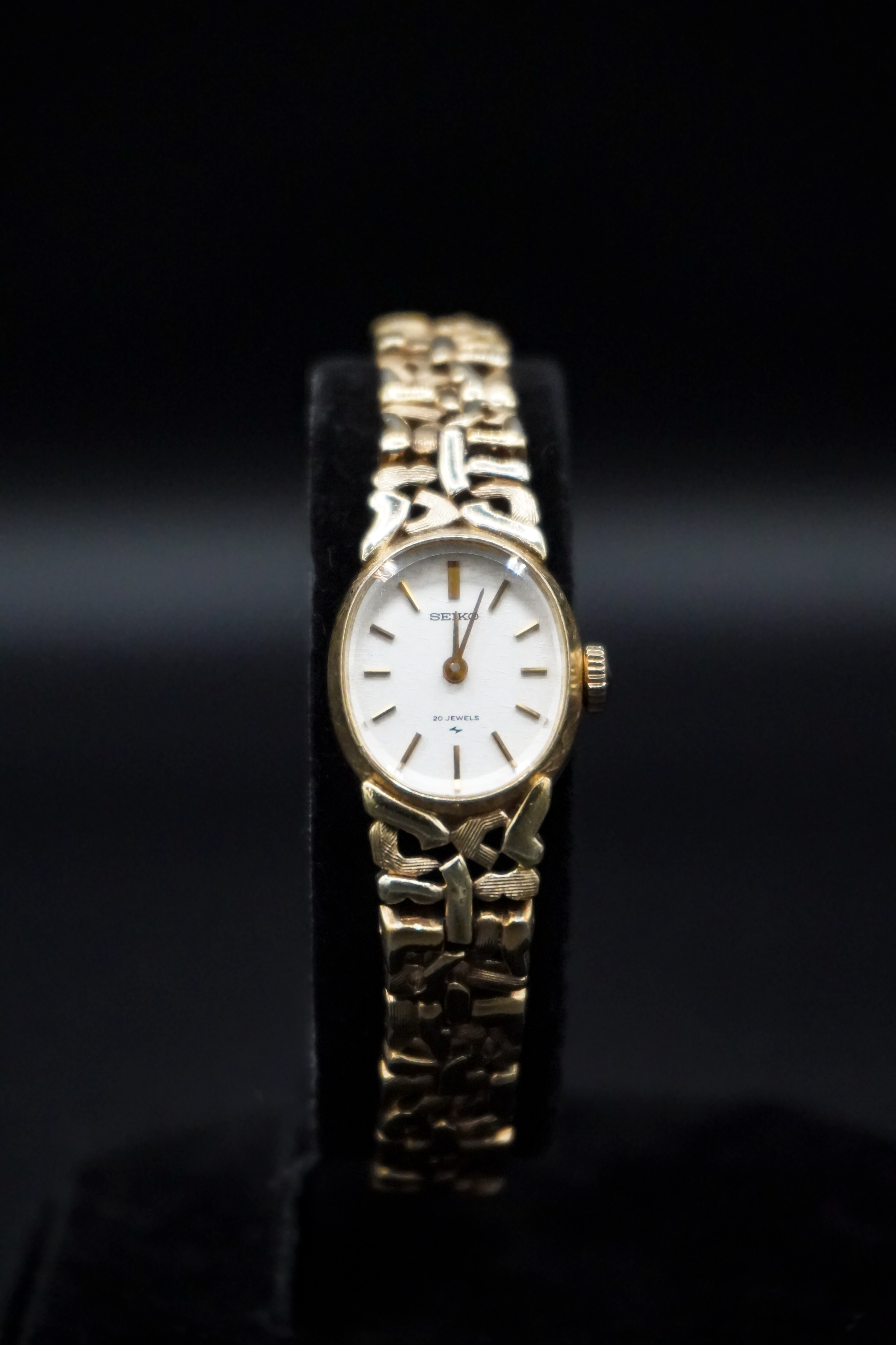 Vintage Seiko 20 Jewels “Ornate Bracelet”