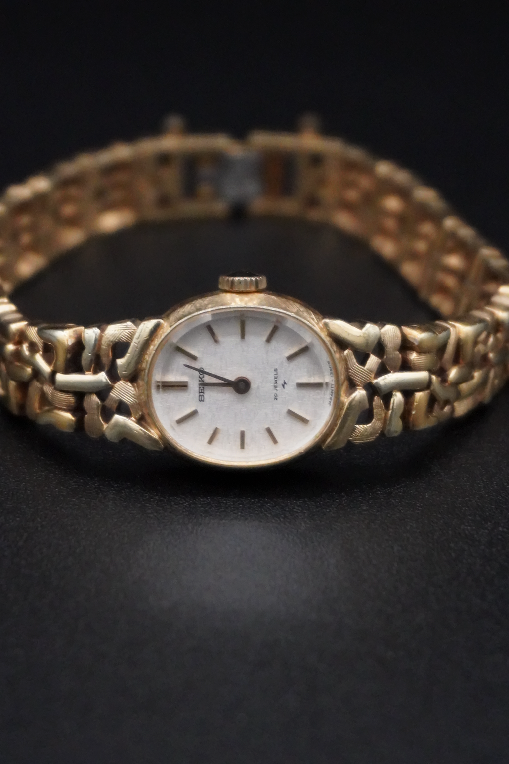 Vintage Seiko 20 Jewels “Ornate Bracelet”