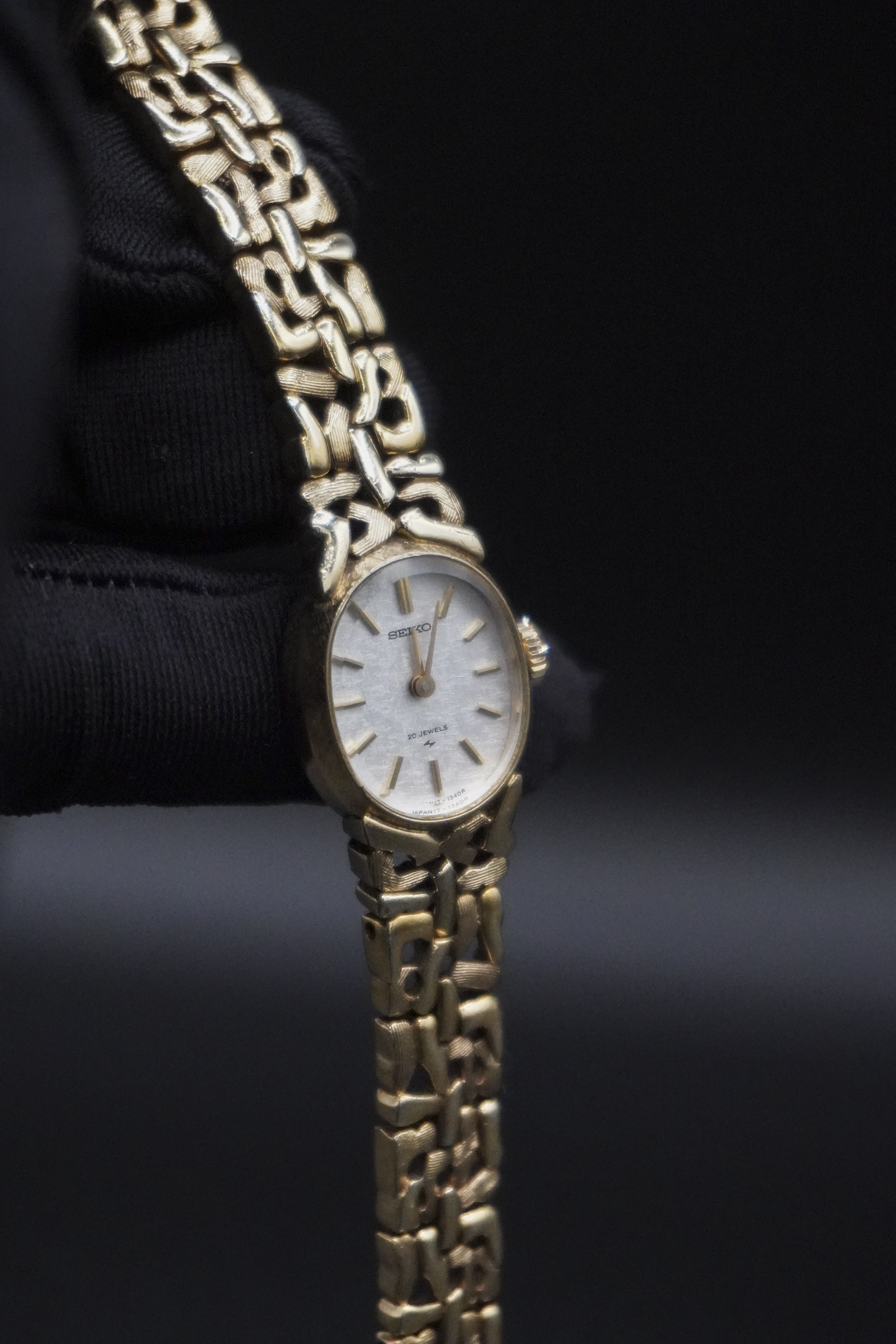 Vintage Seiko 20 Jewels “Ornate Bracelet”