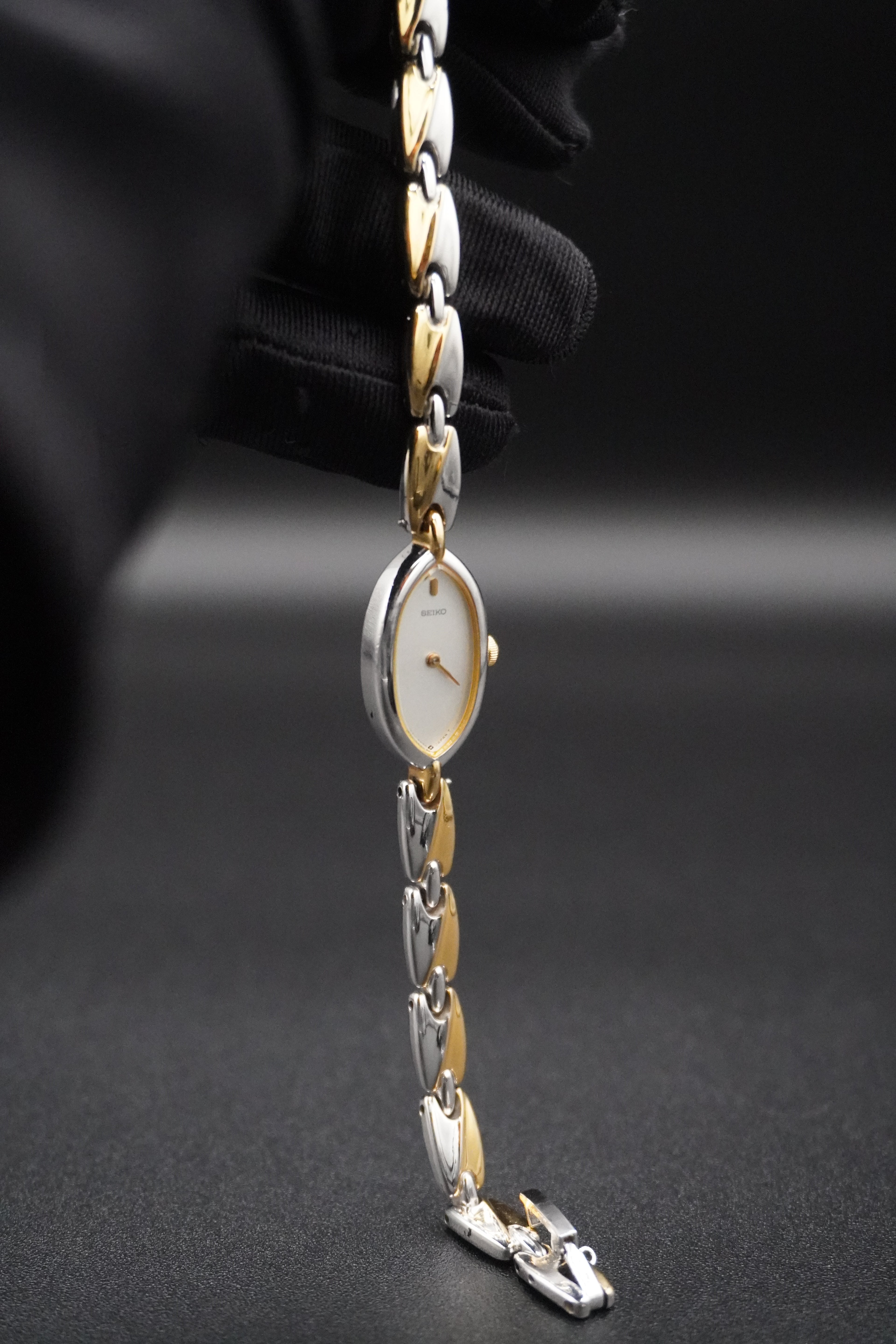 90's Seiko Tisse (Oval)